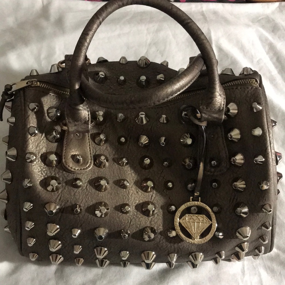 🔴 Large Traci Lynn Hobo Bag